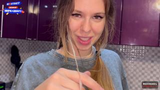 The flatmate-girl doesn't mind periodic fucking in the kitchen and get cum in her mouth and pigtails